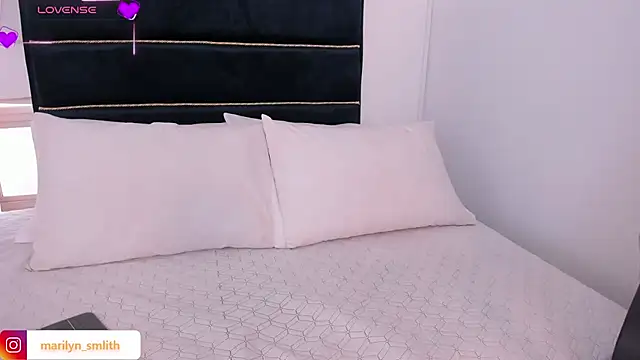 MarilynSmIith online show from January 19, 11:45 am