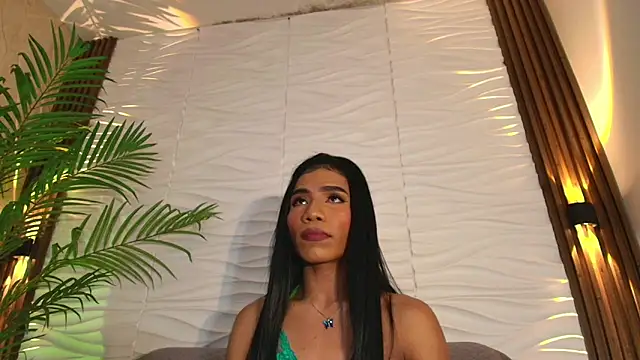 Snapshot of kimberly_Gonzalez1 chatting on October 19, 3:54 am kimberly Gonzalez1 online show from October 19, 3:54 am
