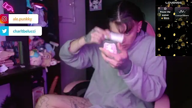 charlotbelucci  online show from January 16, 8:23 am