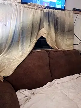 allissonw13 online show from January 14, 5:30 am