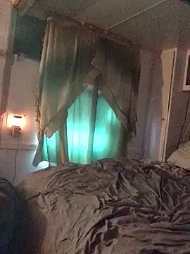 allissonw13 online show from February 6, 5:09 pm