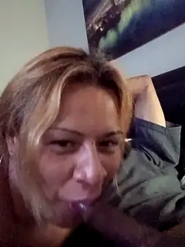 allissonw13 online show from September 30, 2:55 am