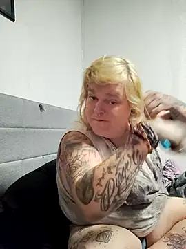 Trans Girl next door420 online show from November 16, 10:03 am