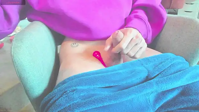 sexy in the dark online show from February 7, 7:50 am