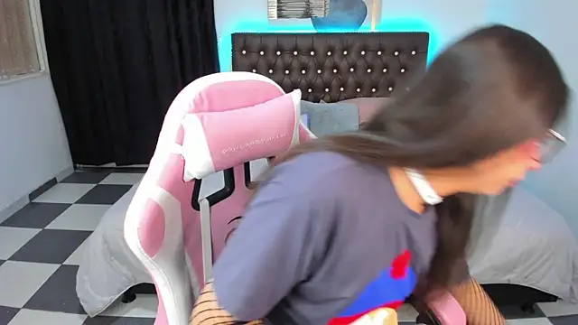 paula kawaiifu  online show from March 3, 2:31 pm