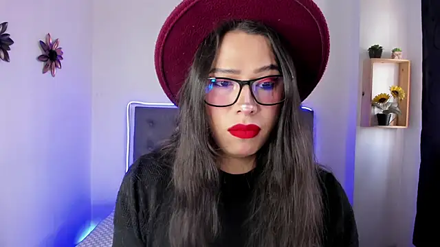 paula kawaiifu  online show from September 12, 2:35 pm