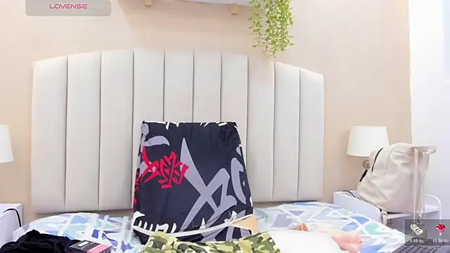 Mia thompson 19 online show from February 6, 10:26 pm