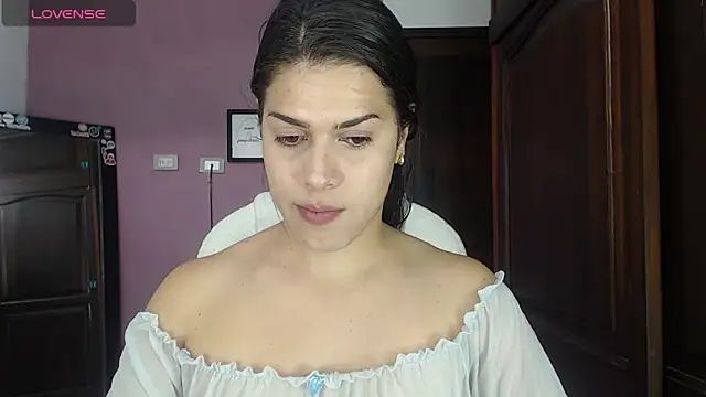 Snapshot of Luciana_Ortiz1 chatting on December 13, 3:00 pm Luciana Ortiz1 online show from December 13, 3:00 pm