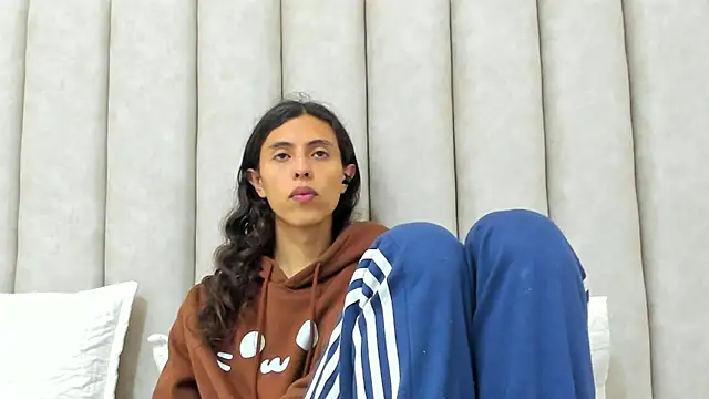 FreyaMoller online show from March 5, 6:57 pm