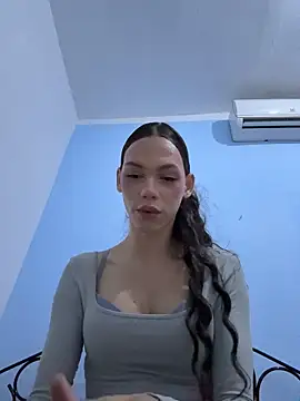 Carlita cute online show from April 6, 9:15 pm