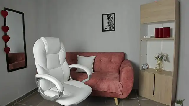 Alice23jones online show from March 14, 10:10 pm