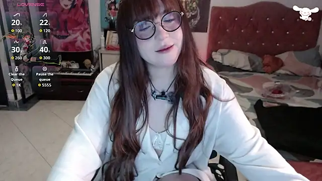 Avril2001 online show from April 13, 5:55 am