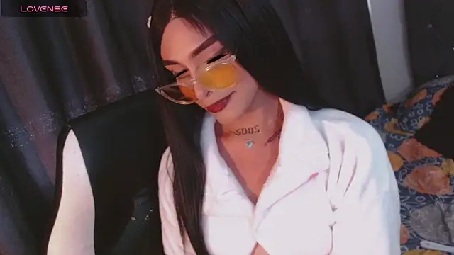 AdharaaMoon online show from November 4, 7:13 pm