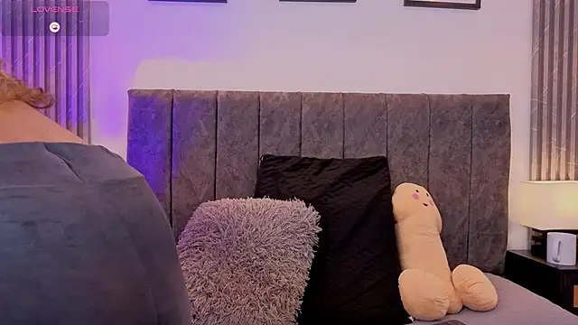 Ema Stone65 online show from October 23, 10:58 pm