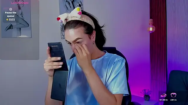 miah connor online show from November 29, 7:49 pm