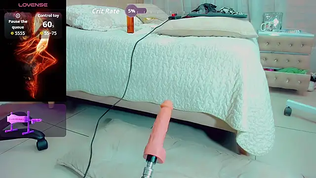 EmilyySaenz online show from October 1, 4:07 pm