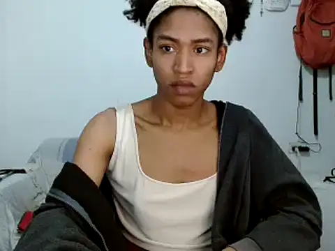 Snapshot of miriam775 chatting on October 6, 8:31 pm miriam775 online show from October 6, 8:31 pm