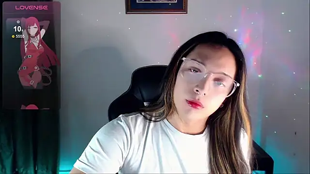 Snapshot of alexaryderr chatting on February 6, 2:00 am alexaryderr online show from February 6, 2:00 am