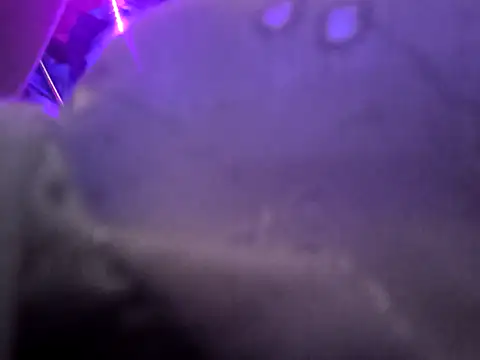 gurlnips online show from March 30, 6:31 pm