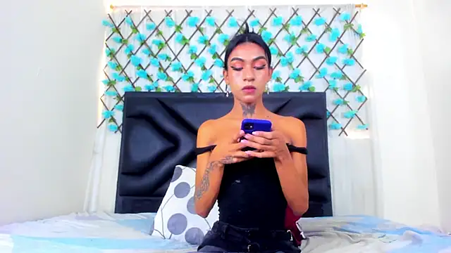 Kaataleya horny online show from March 3, 8:49 pm