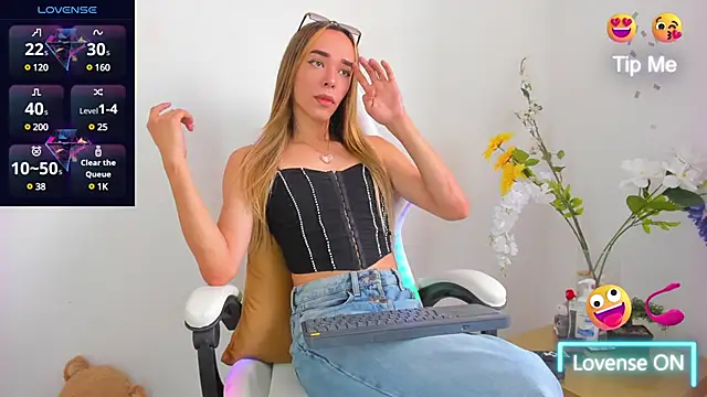 Linda Crawford online show from February 1, 3:50 pm