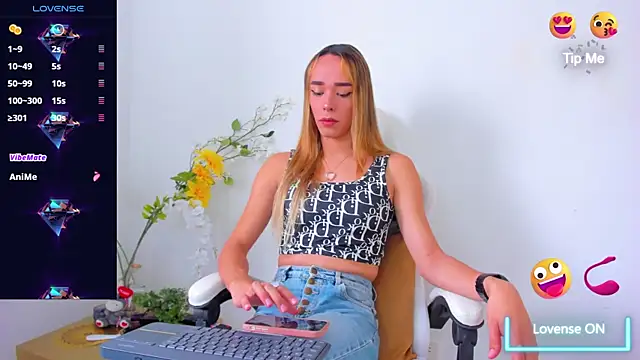 Linda Crawford online show from February 18, 4:49 pm