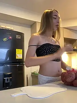 Linda Crawford online show from March 11, 10:09 pm