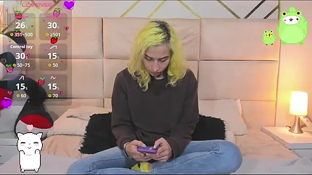 -kisa  online show from December 4, 2:48 am