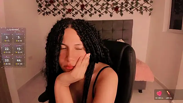 Lilith Miller21 online show from October 23, 7:07 pm