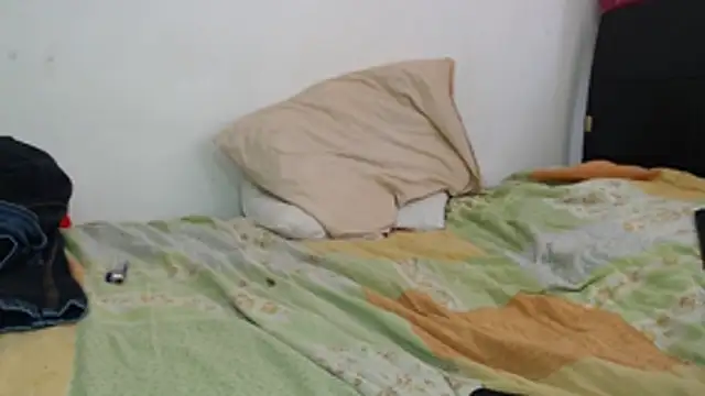 lolitabauer2 online show from November 17, 1:44 pm