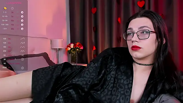 Alfreda Mills online show from February 15, 10:00 pm