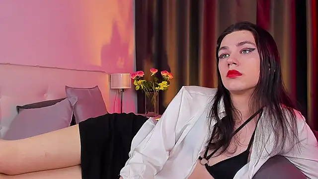 Alfreda Mills online show from March 5, 10:40 am