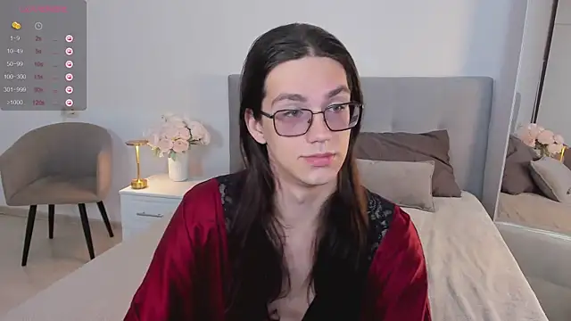 Alfreda Mills online show from September 25, 10:00 am