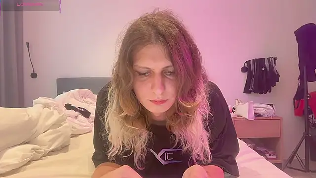 Alice Pinkhead online show from November 10, 10:16 am