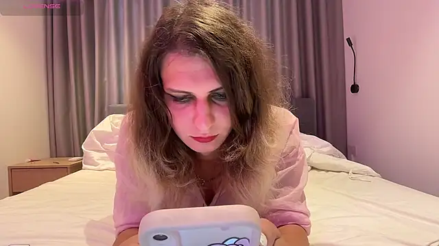 Alice Pinkhead online show from January 6, 7:12 am