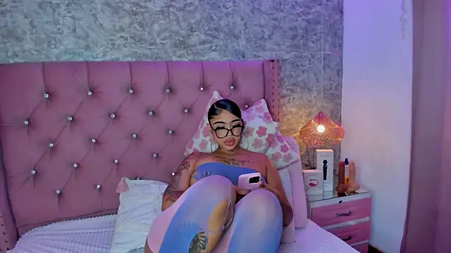 Mia Jansen online show from January 13, 2:03 pm