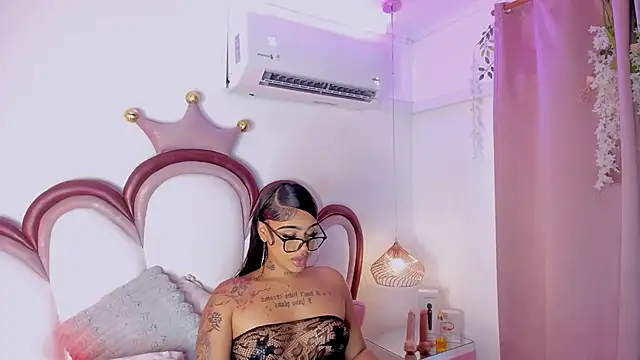 Mia Jansen online show from May 20, 1:50 pm