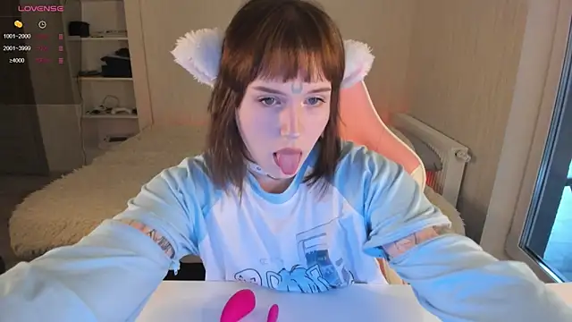 Snapshot of Spliti_moon chatting on October 11, 12:18 pm Spliti moon online show from October 11, 12:18 pm