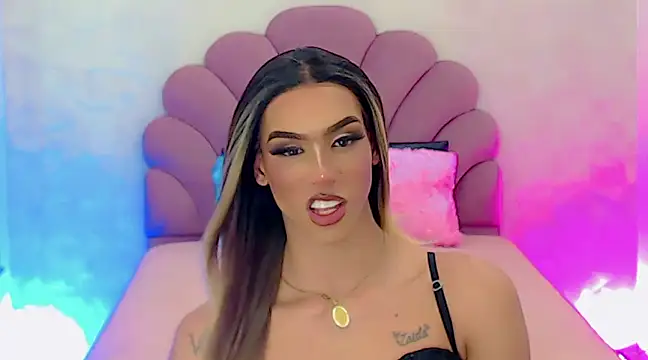 Snapshot of briana_sex32 chatting on January 31, 2:49 pm briana sex32 online show from January 31, 2:49 pm