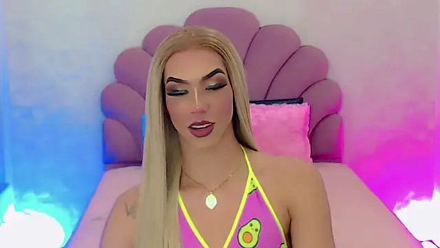 Snapshot of briana_sex32 chatting on February 2, 10:46 am briana sex32 online show from February 2, 10:46 am