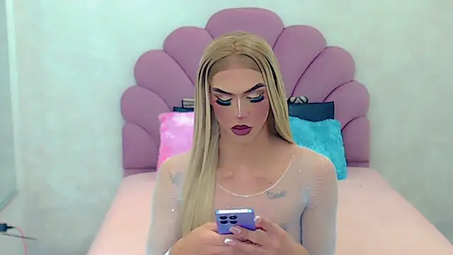 Snapshot of briana_sex32 chatting on March 6, 8:34 pm briana sex32 online show from March 6, 8:34 pm