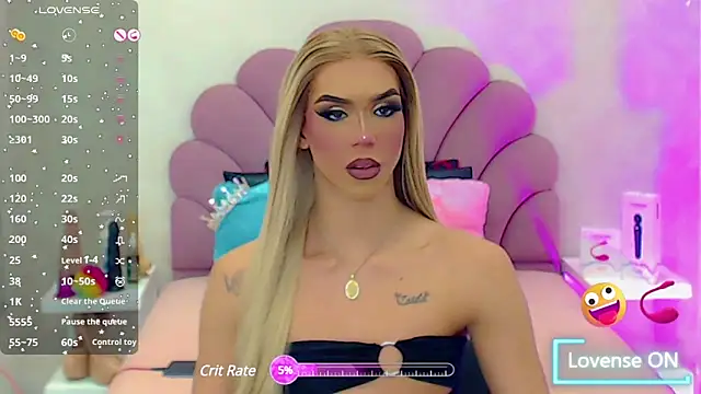 Snapshot of briana_sex32 chatting on March 19, 4:14 am briana sex32 online show from March 19, 4:14 am