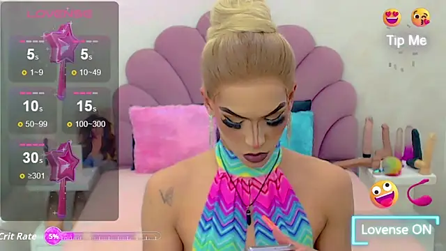 Snapshot of briana_sex32 chatting on September 18, 6:35 pm briana sex32 online show from September 18, 6:35 pm