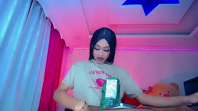 NahomiCamper online show from March 5, 12:26 am