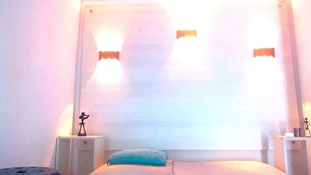 Molly Spears online show from March 12, 11:31 am