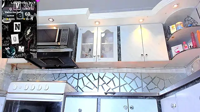 Riley Blue online show from January 28, 5:14 pm