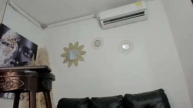 estephany doll online show from February 13, 2:02 pm