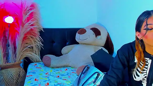 jasmindivas online show from December 22, 12:16 pm