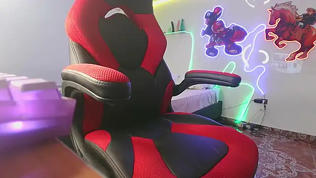 Snapshot of sweetie_tsgirl_ chatting on January 9, 1:29 am sweetie tsgirl  online show from January 9, 1:29 am