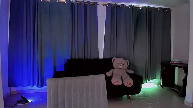 gatitavenecis online show from April 22, 9:33 pm